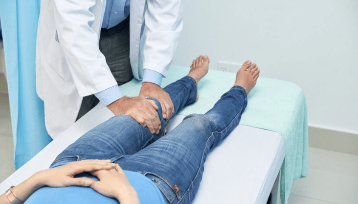 What is Knee Arthroscopy?